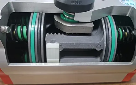 /The difference betweem double acting pneumatic actuator vs spring return pneumatic actuator